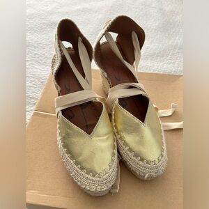 Ibizas’ espadrilles size 7. https://ibizasheritage.com/